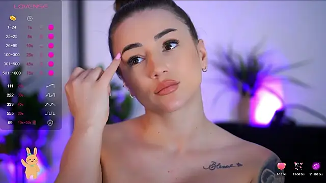 دردشة BabbyAisha الجنسية المباشرة