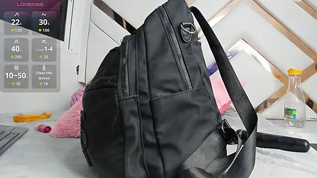 GianinaLewis Chat XXX live