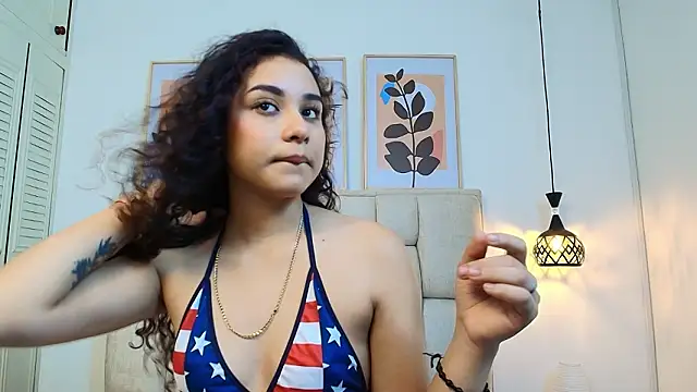 HemmaStar's Live XXX Chat