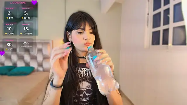 XXX chat uživo modela aisha_sakina