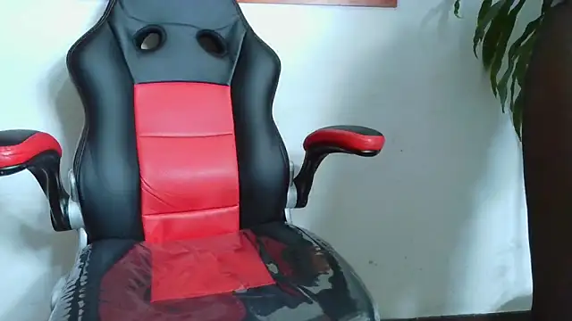 NICOL-JARAMILLOのライブXXXチャット