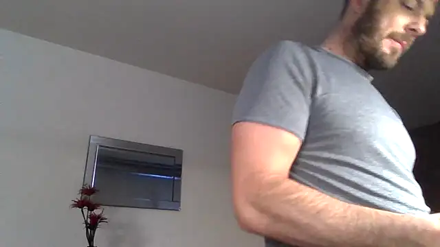 Chatroom XXX en direct de THE_CHEEKY_ALPHA