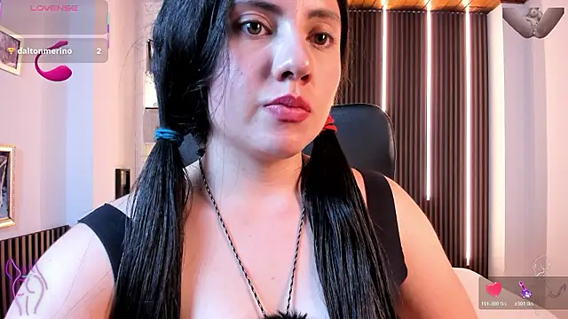 Chat +18 de Alicee_Broownn ao vivo