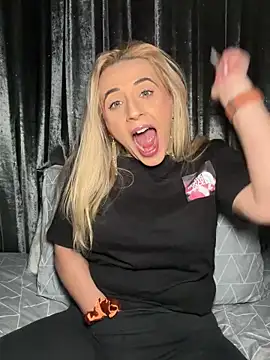 Strongqueen 即時 XXX 聊天