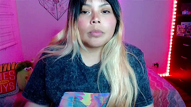 Živý XXX chat EllieMoonX