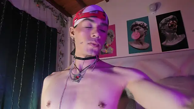 ArchieCollins: онлайн-секс-чат