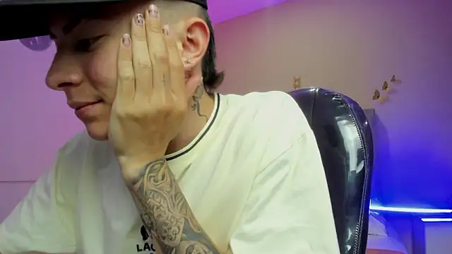 Nascary_FoxのライブXXXチャット