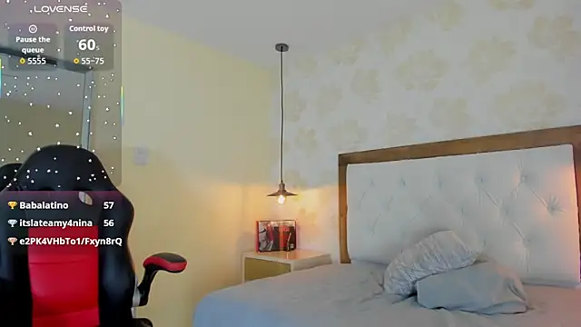 IRISCLARK1 élő XXX-chatje