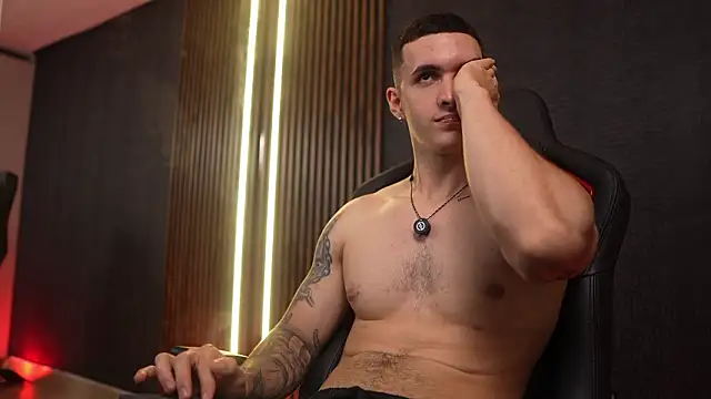 JacksonOlsenn's Live XXX Chat