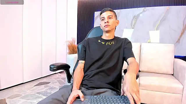 Aaron_Scoot's Live XXX Chat