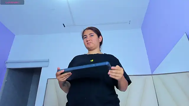 Katha03_'s Live XXX Chat