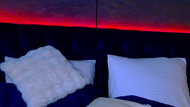 LucyLextonX 라이브 XXX 채팅