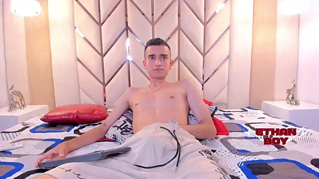 Ethan_Boy_'s Live XXX Chat