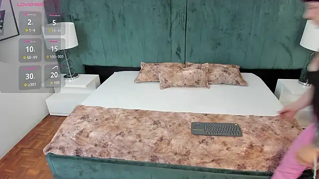 Scarlett__Noir 即時 XXX 聊天