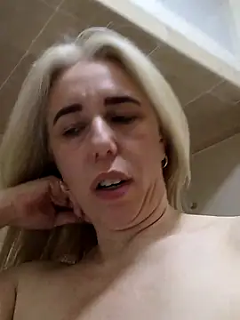 Adinashow12 Adlı Modelin Canlı XXX Sohbeti