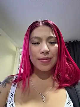 Scarlett-fire élő XXX-chatje