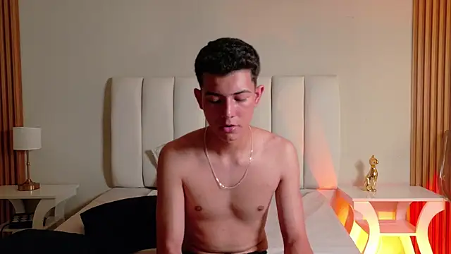 nicocrown's Live XXX Chat