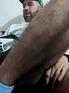 hairyandbigmann's Live XXX Chat