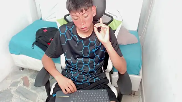 Liarr_ Chat XXX in diretta