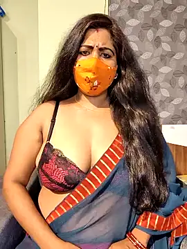 Poly_bhabi – Kamerová šou