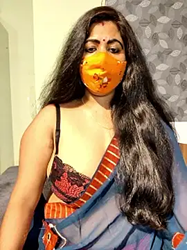 Poly_bhabi Adlı Modelin Canlı XXX Sohbeti