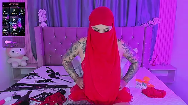 Nayla-Mouna Webcam-Show