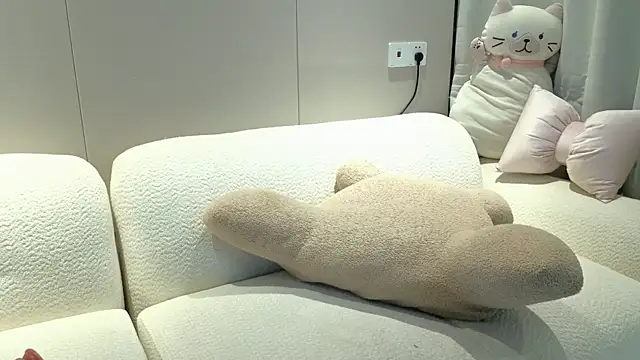 Kiwuvurfovo's Live XXX Chat