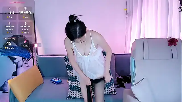 xiaonan_0313 在線直播表演