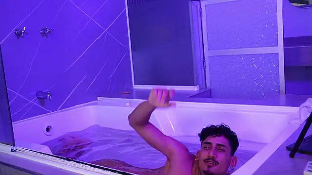 Dark_Eros_ Show in webcam