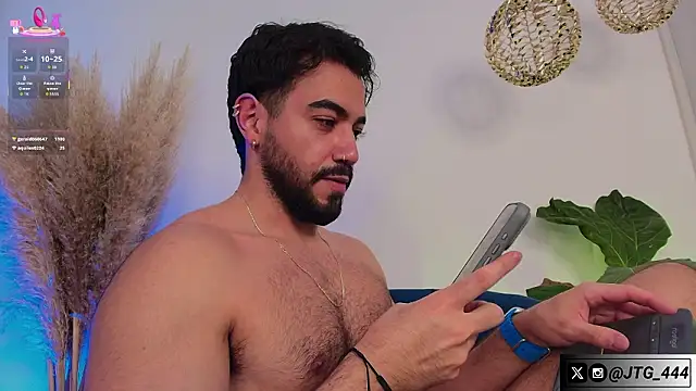 แชท XXX สดของ JeycobxBraand