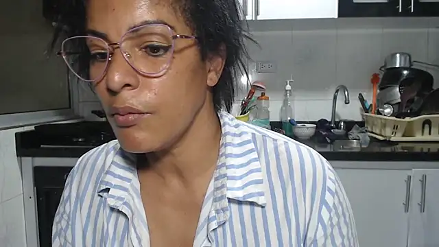 kateleyagrey's Live XXX Chat