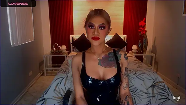 StellaStrong30's Live XXX Chat