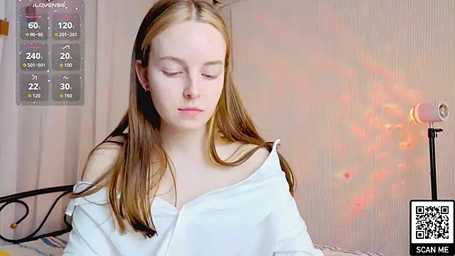 XXX chat uživo modela bae_cake_