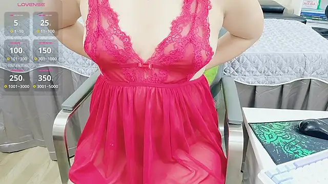 ILove_Buzzes' Live XXX Chat