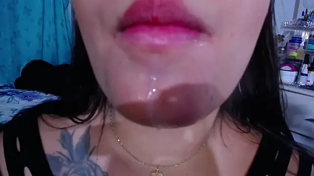 Chat +18 de Sharlottee ao vivo