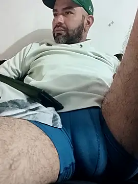 Živý XXX chat hairyandbigmann