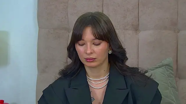 AlexandraBloom's Live XXX Chat