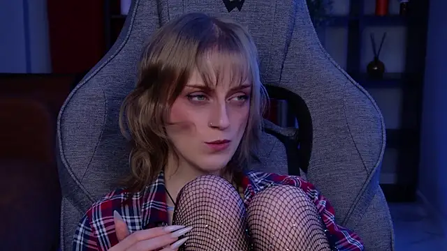 KiraMontoya's Live XXX Chat