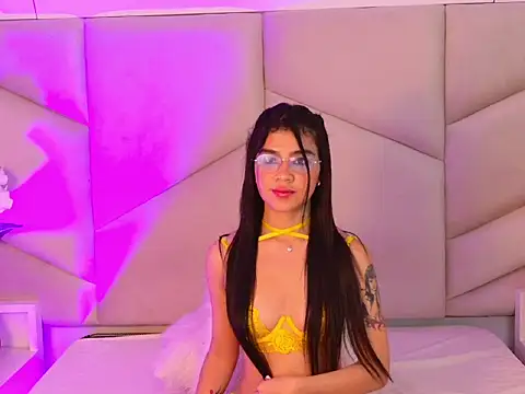 OliviaDiaz: онлайн-секс-чат