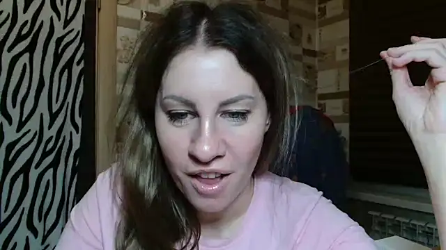 Chat +18 de TherestlessKitty ao vivo