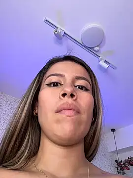 XXX chat uživo modela EMILIIA_RICHTER__