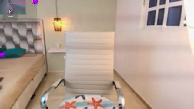 Pokazy przed kamerką – aisha_sakina