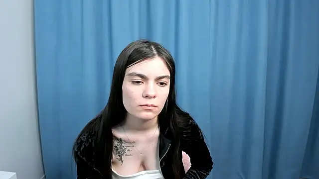 LaciWalks Chat XXX in diretta