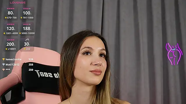 Kitten_Vibe Chat XXX in diretta