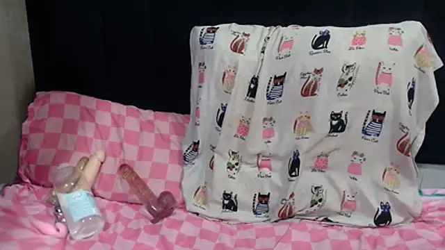 WetKucchy's Live XXX Chat