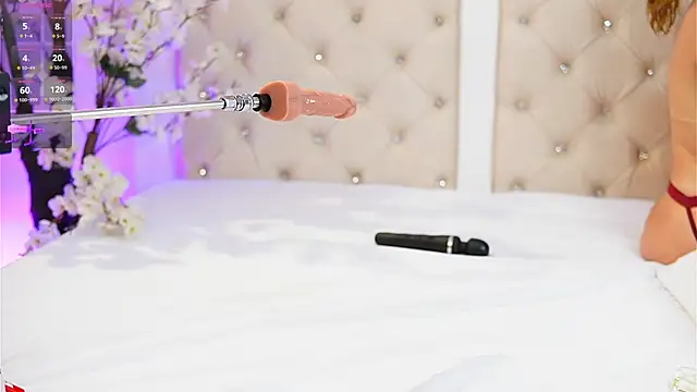 caroline_adams_'s Live XXX Chat