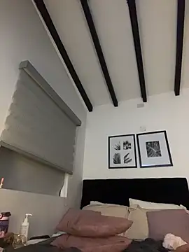 TweetiePieXXX's Live XXX Chat