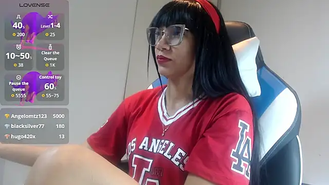 دردشة KittyKardy الجنسية المباشرة