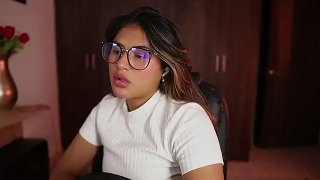 دردشة SaraParisi الجنسية المباشرة