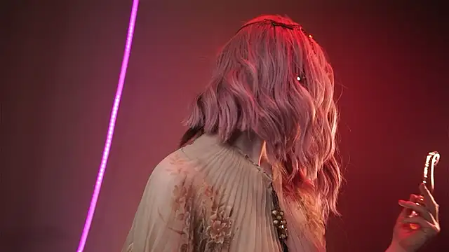 ginger_hugs' Live XXX Chat